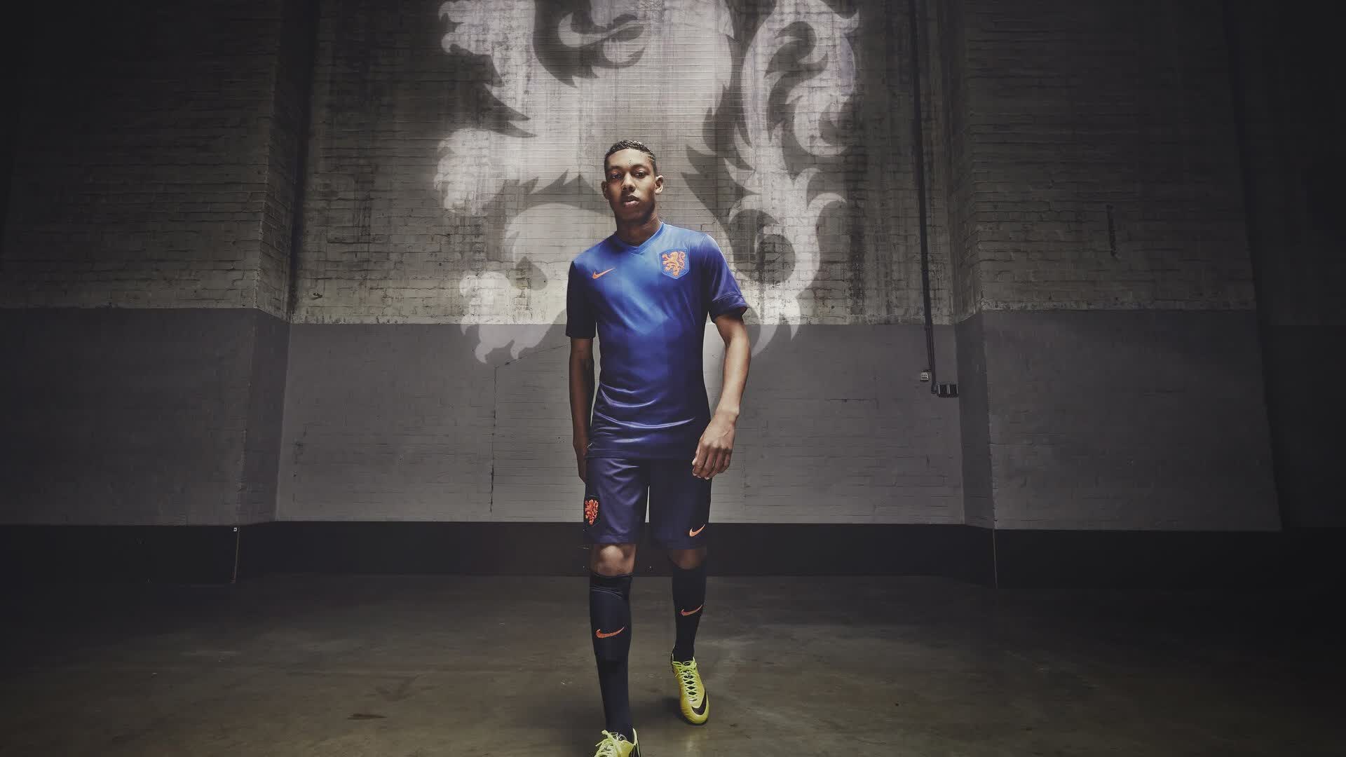kaiyun官方-梦剧场新王与工体骄子，曼联传射建功之夜，国安新星惊艳球探，梦剧场新王与工体骄子，曼联传射建功之夜，国安新星惊艳球探